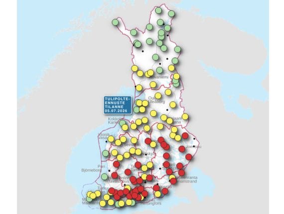 Suomen kartta, johon on merkitty punaisilla, keltaisilla ja vihreillä pisteillä tulppaanien pölytysennusteet eri alueille, päivätty 5. heinäkuuta 2026. .