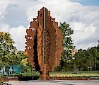Tikkurilan kirjastonpuisto. Kuva: Sakari Manninen / Vantaan kaupunki